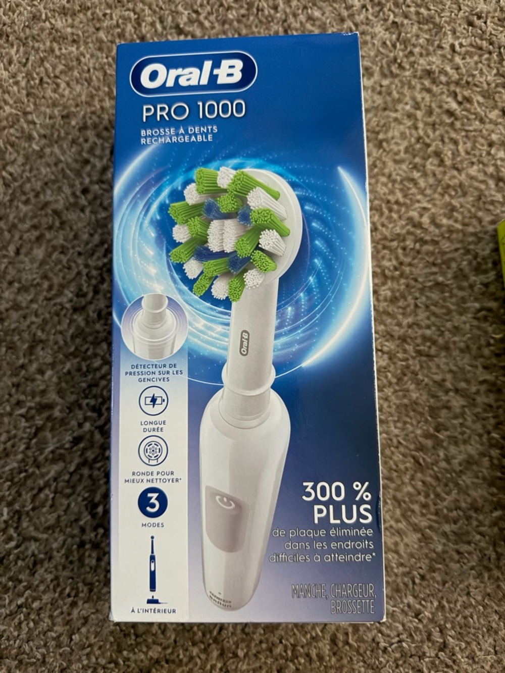 Pro 1000 Electric Toothbrush in White